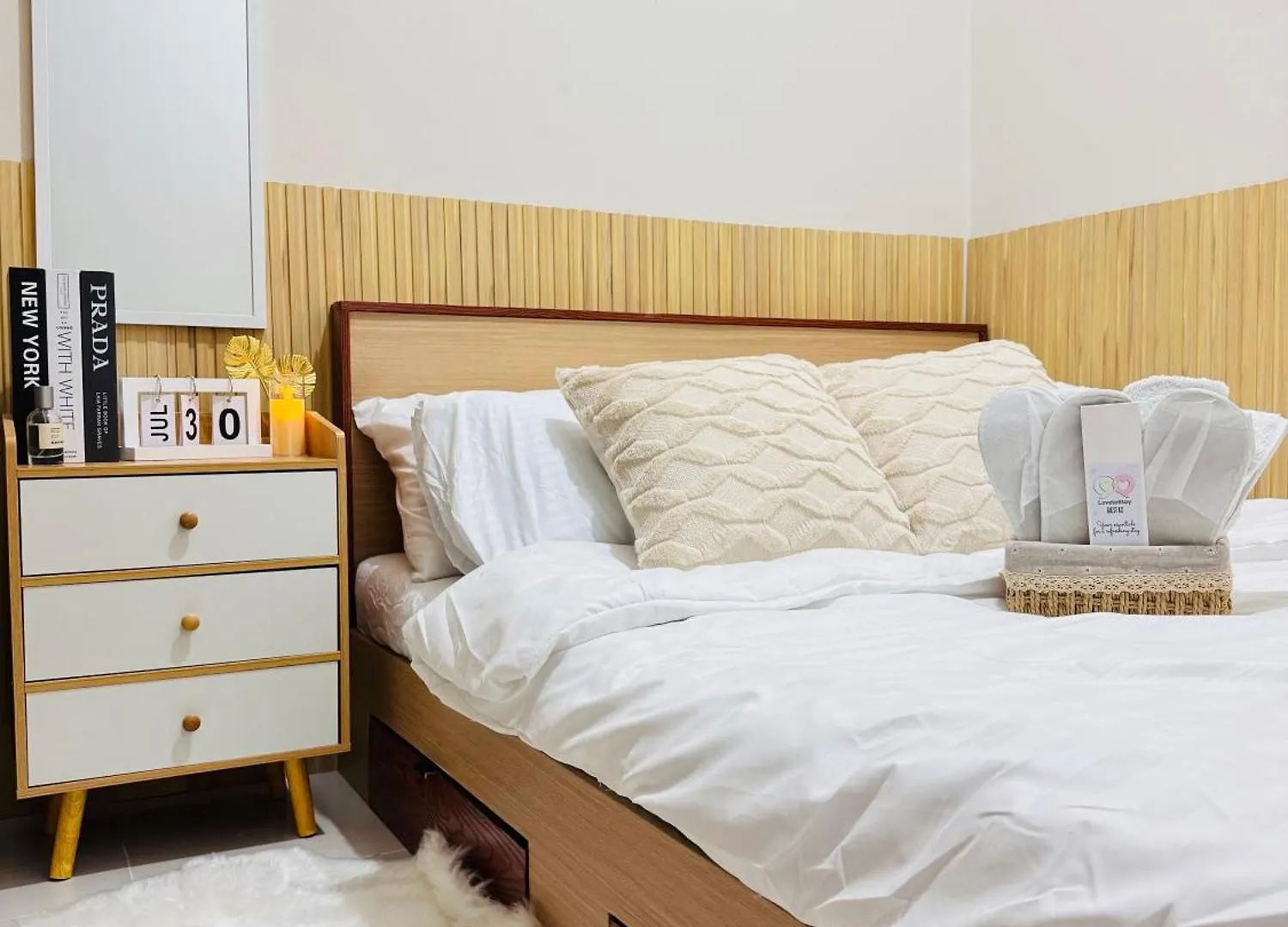 Aesthetic Unit Near Picc And Moa Apartment Manila